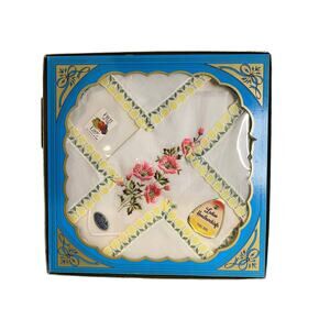 Vintage 60s Ladies floral embroidered hankerchiefs hankies